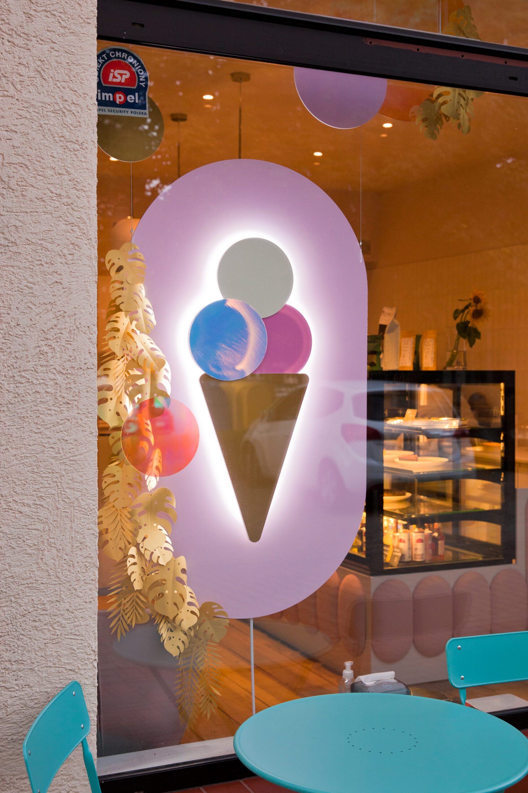 projektowanie witryn sklepowych wystawa witryna cukiernia lodziarnia